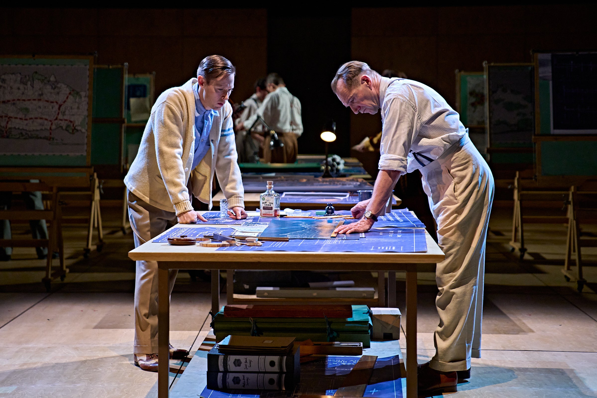 NTLive『ストレイト・ライン・クレイジー』©️ Manuel Harlan