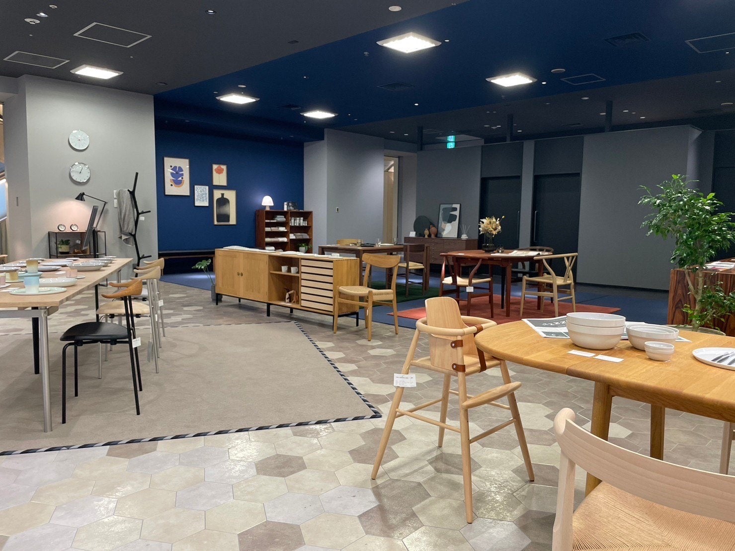 fremtiden POP UP STORE©SAWARISE