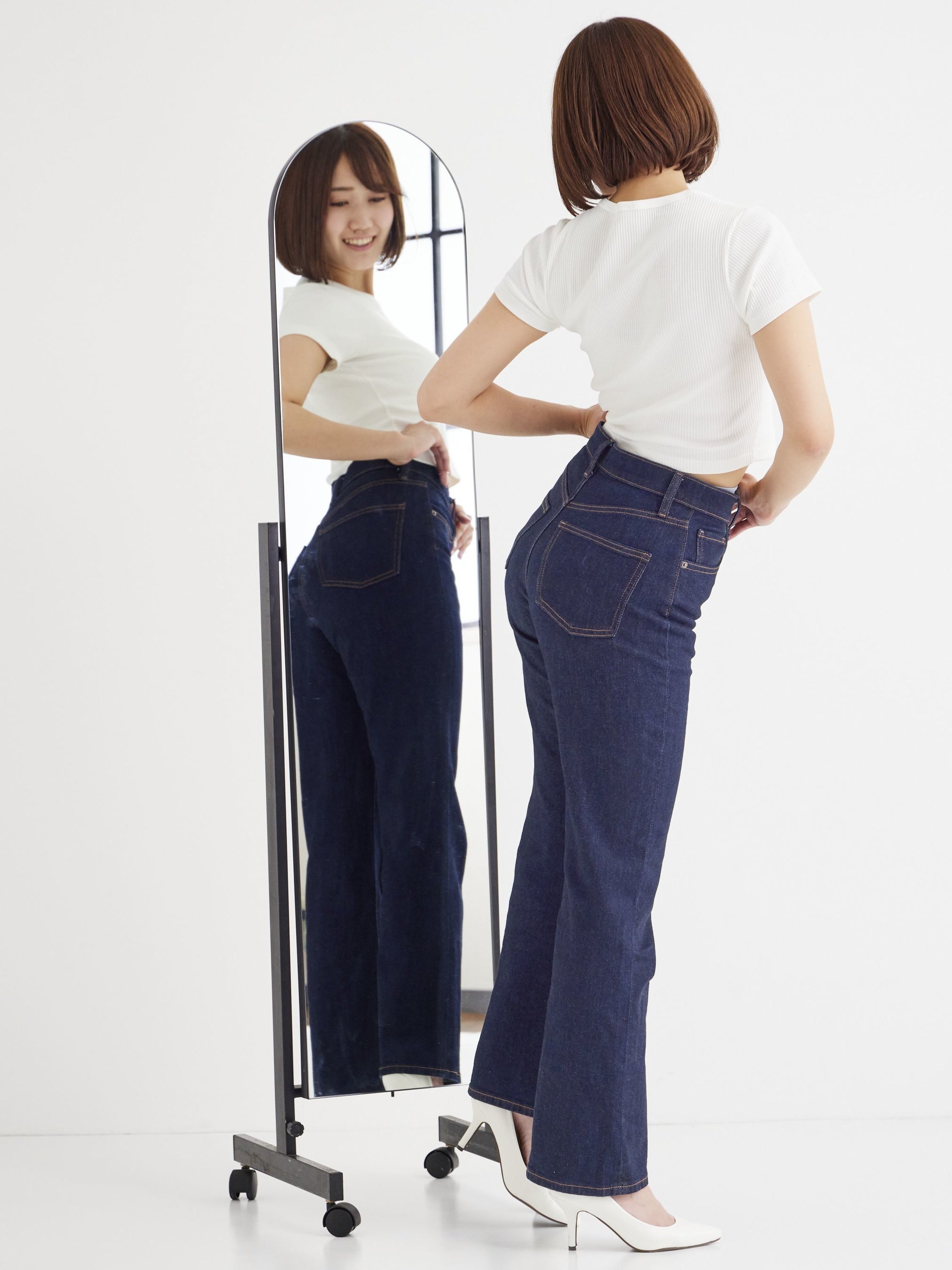 お尻の形も確認できます