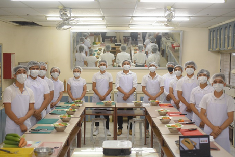 外食実習の様子