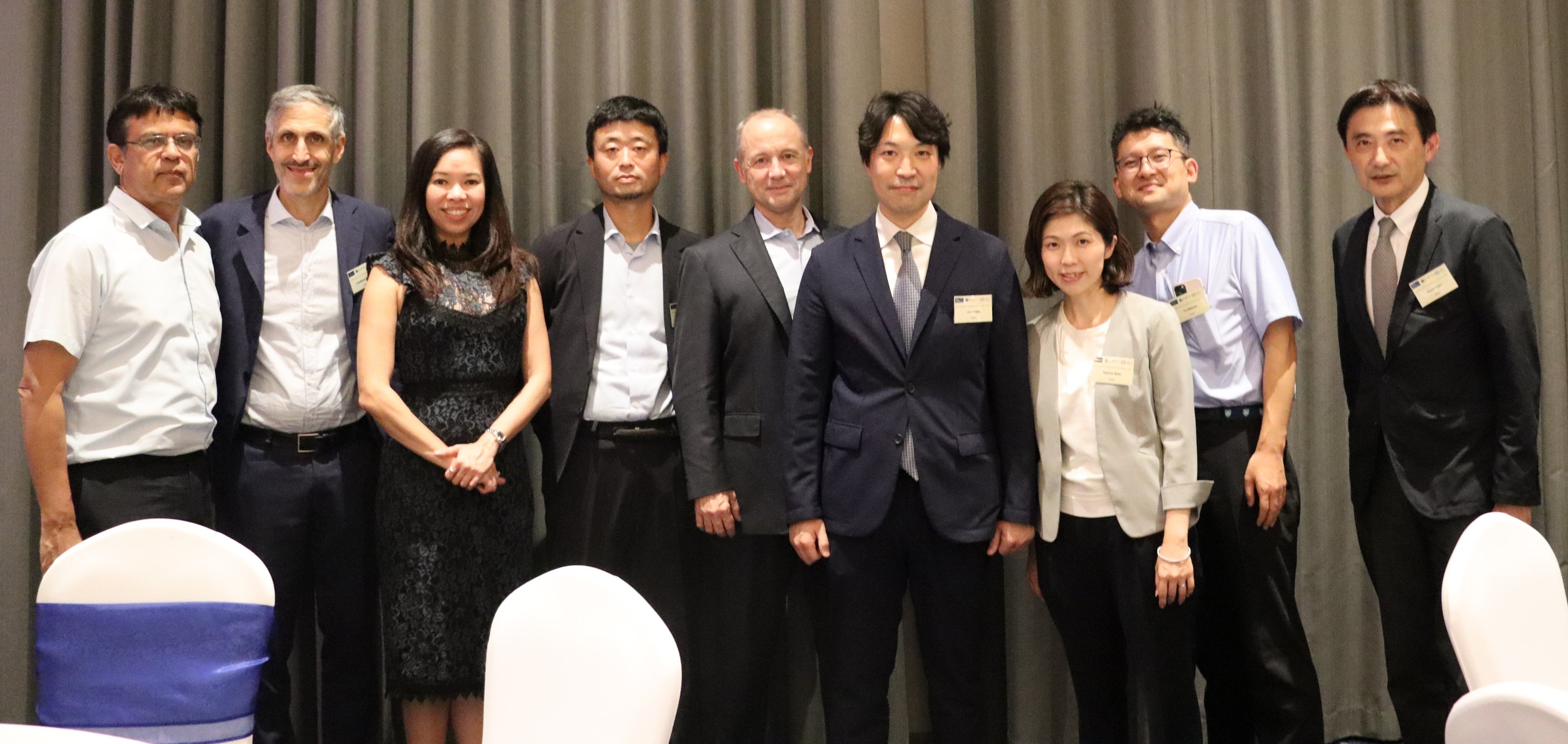 ■経済協力開発機構(OECD)、アジア開発銀行研究所（ADBI）、 国際労働機関(ILO)、厚生労働省、国立社会保障・人口問題 研究所参加者らと弊社代表取締役社長 加藤 順