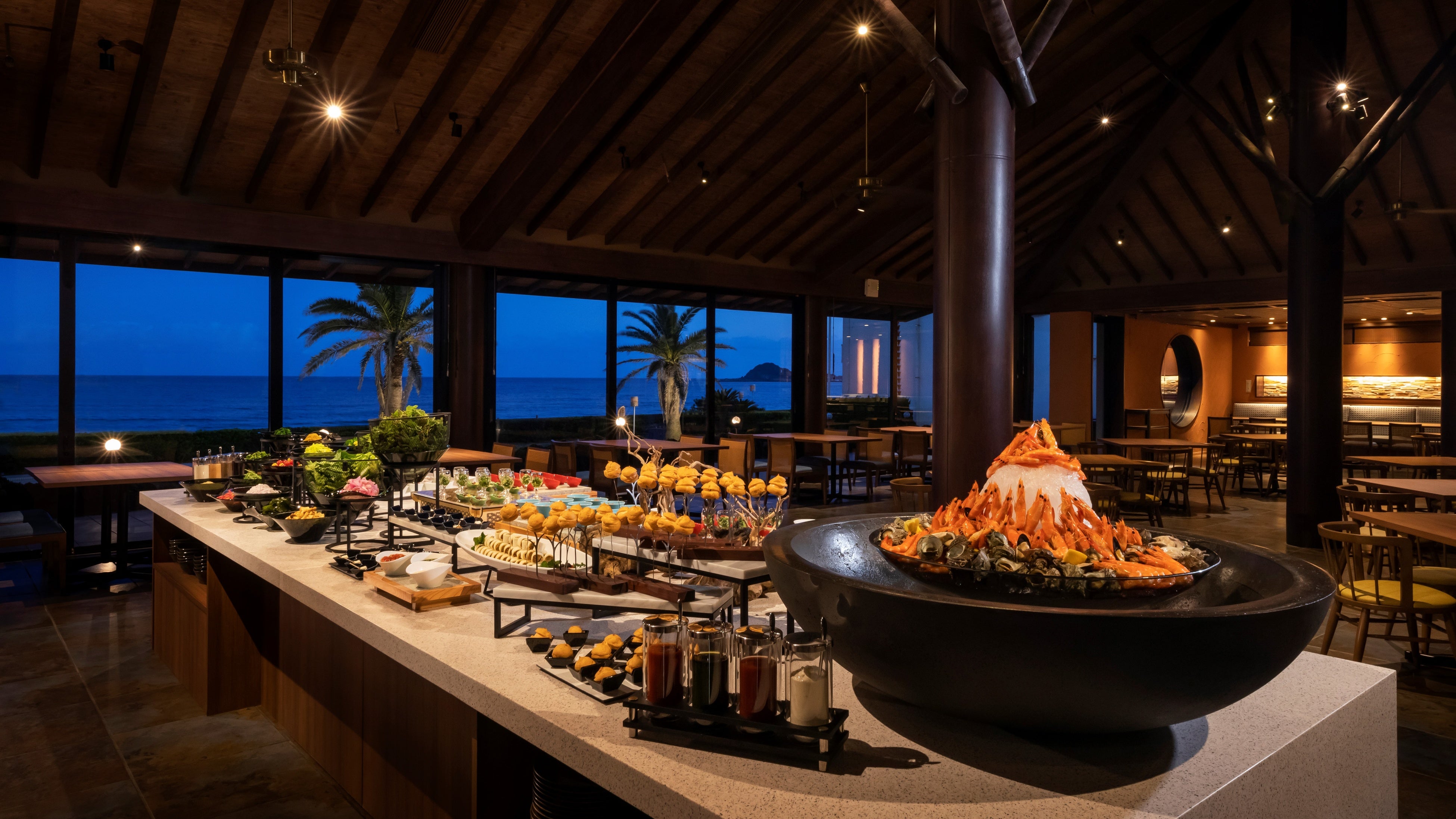 THE GUNJO RESTAURANT　～五感を満たす新しい食を提供～