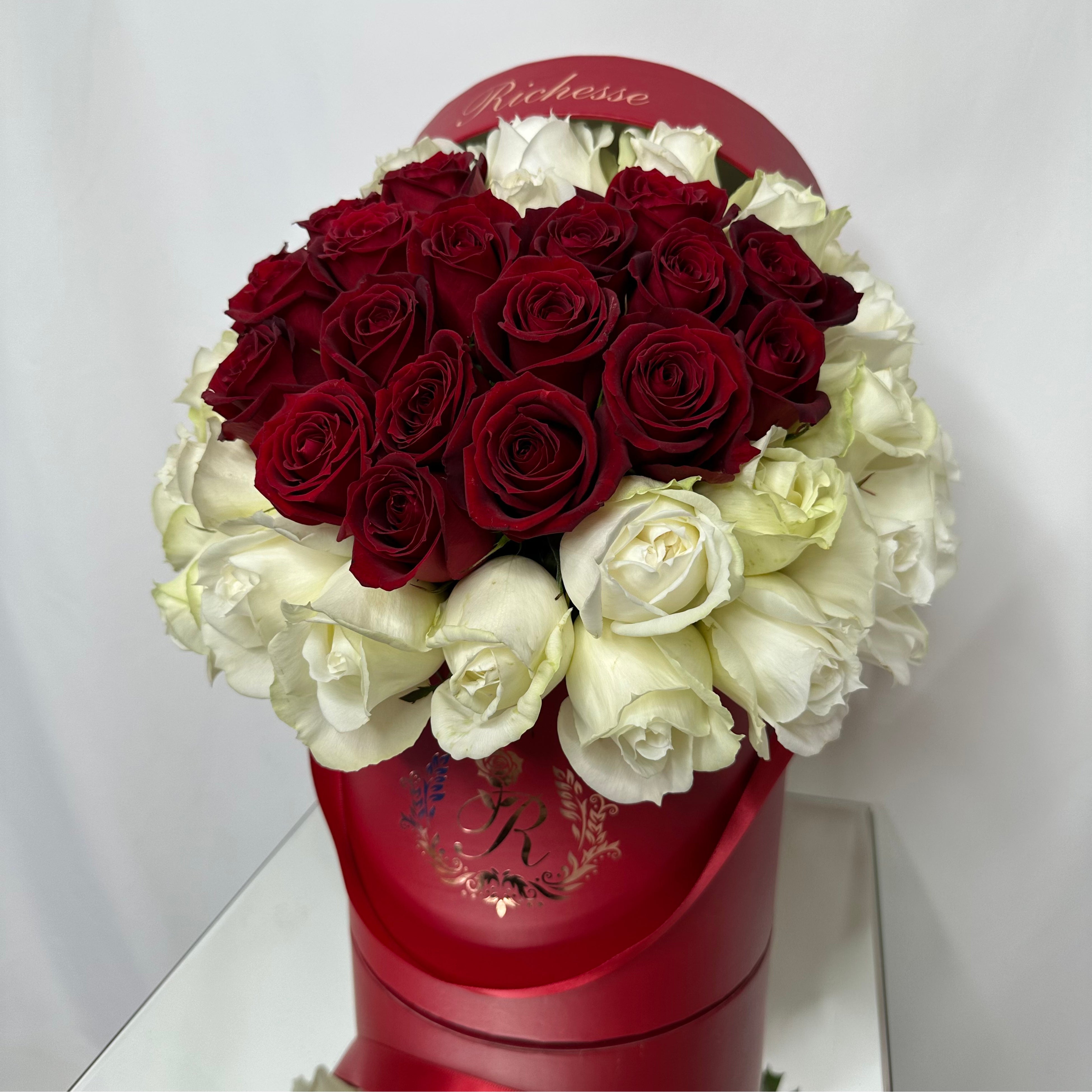 ハートのアレンジメントMサイズ（RED BOX）