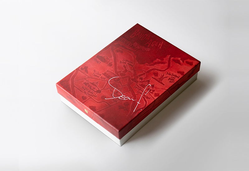 ディーン・フジオカ氏にゆかりのある土地がデザインされた外箱