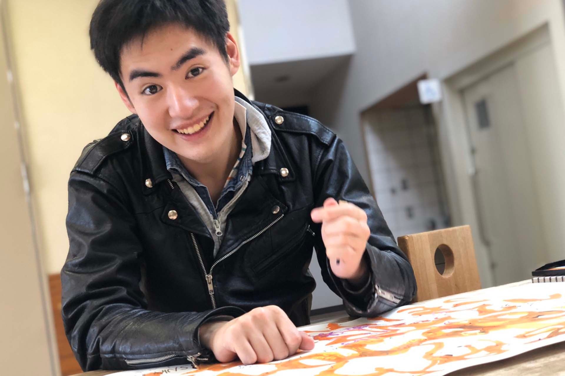 2024年 やまなみ工房✕たねや コラボアーティスト 中尾涼氏