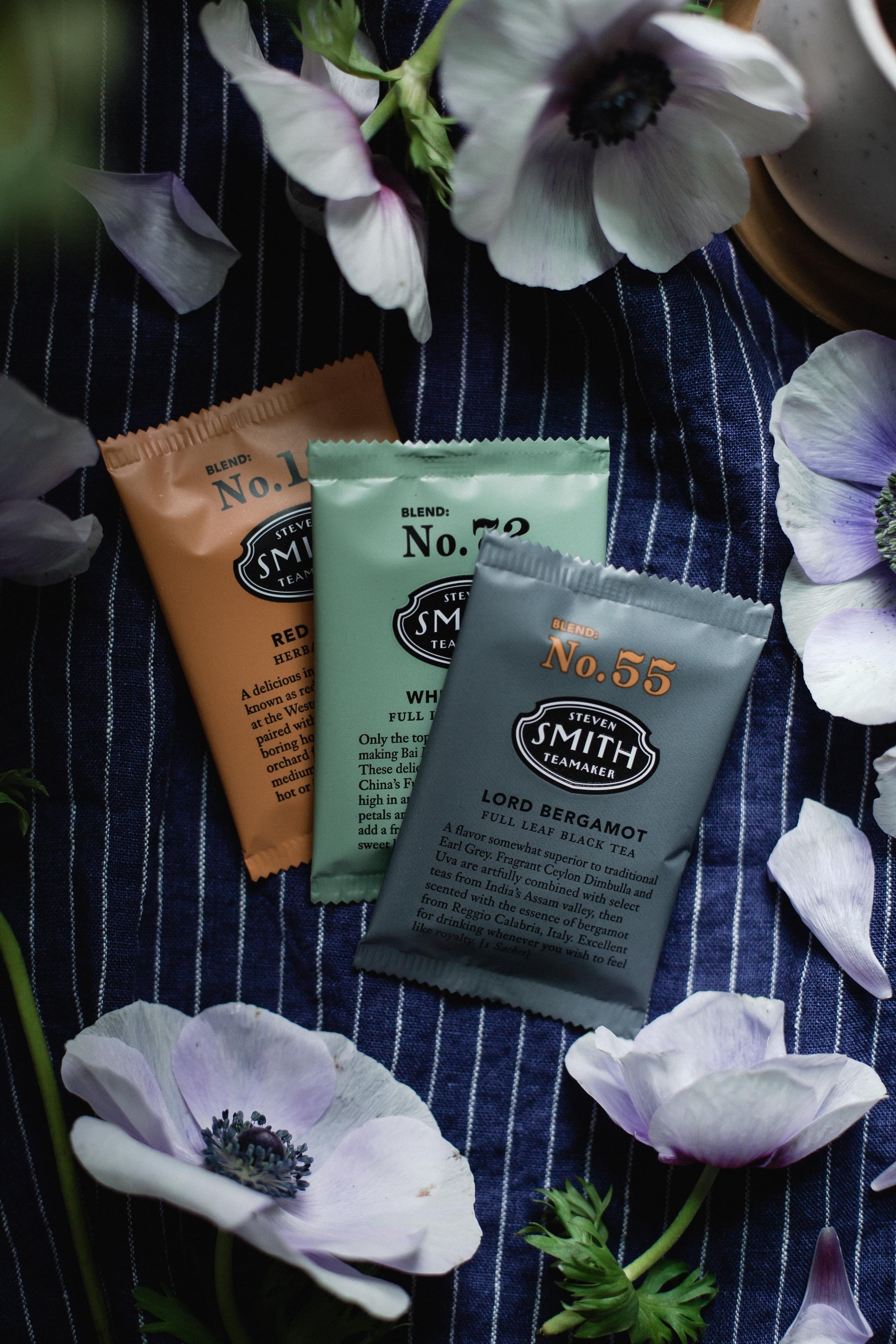 ブラックティー・グリーンティー・ハーバルインフュージョン（ハーブティー）の3つのカテゴリで構成