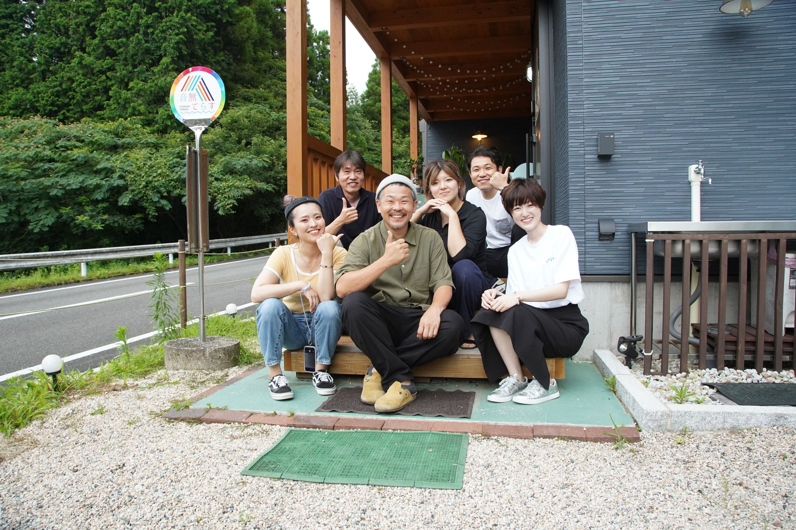 音無てらすではさまざまな職業の方々が集まる