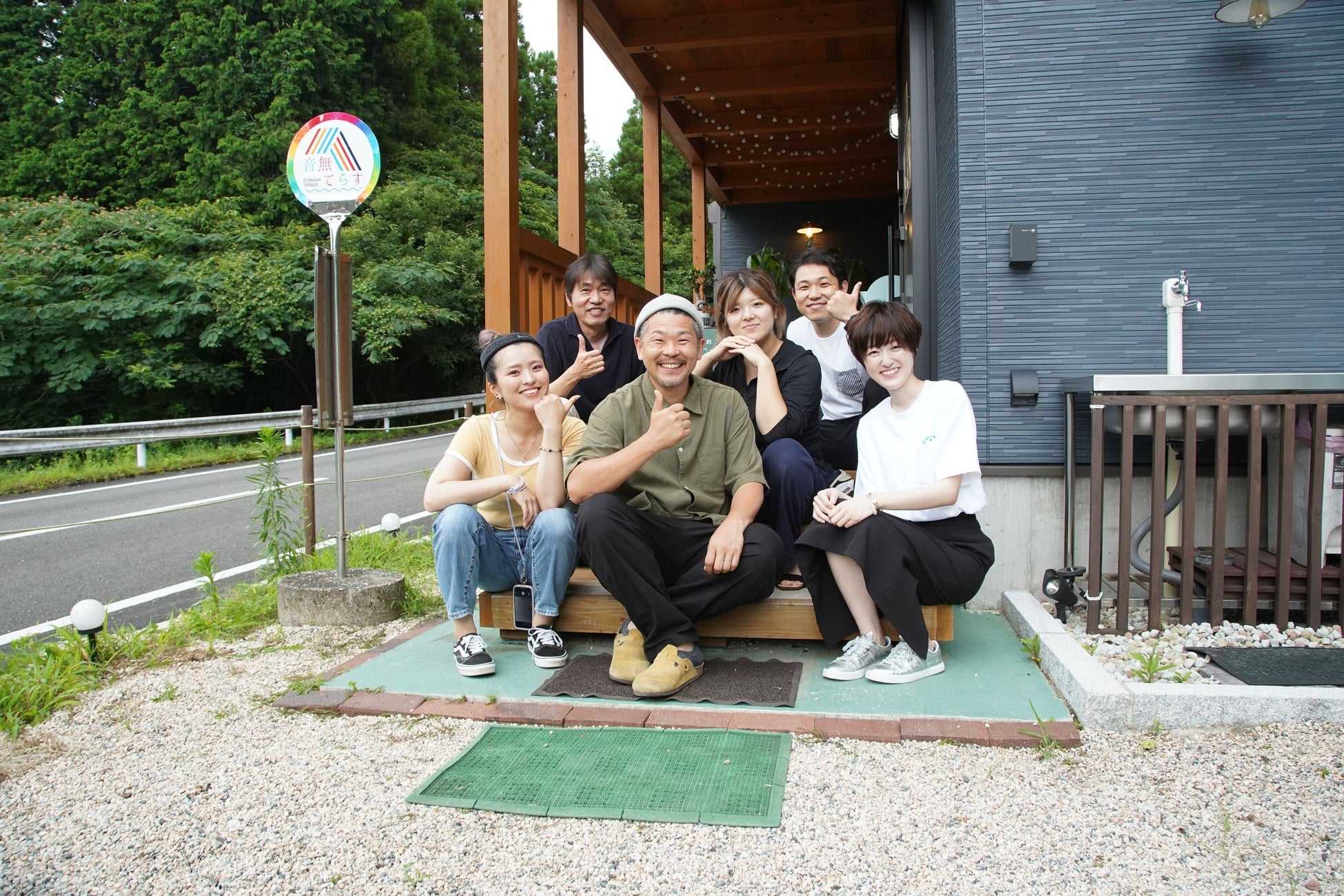 音無てらすではさまざまな職業の方々が集まる