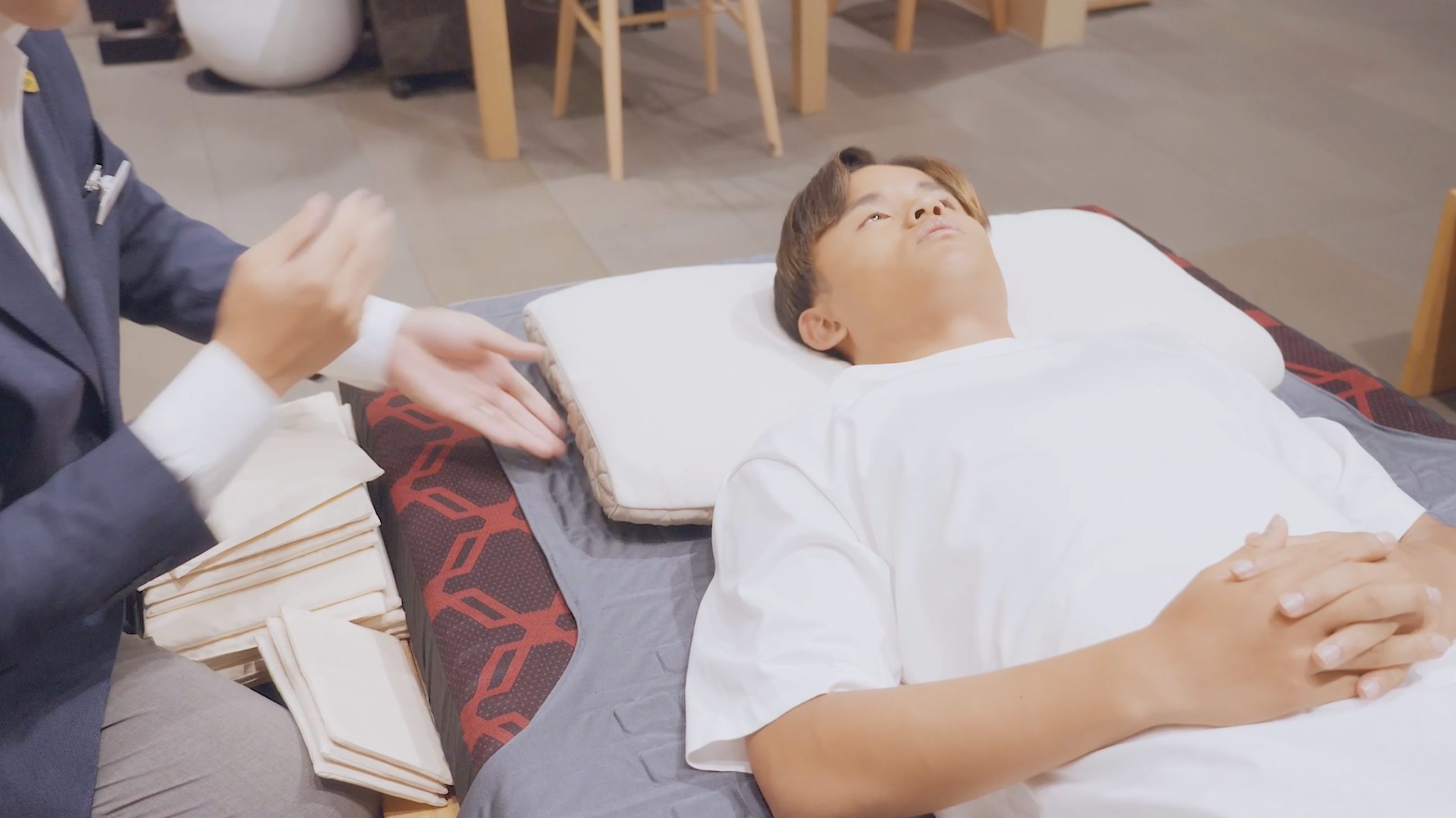 メイキング：寝具測定