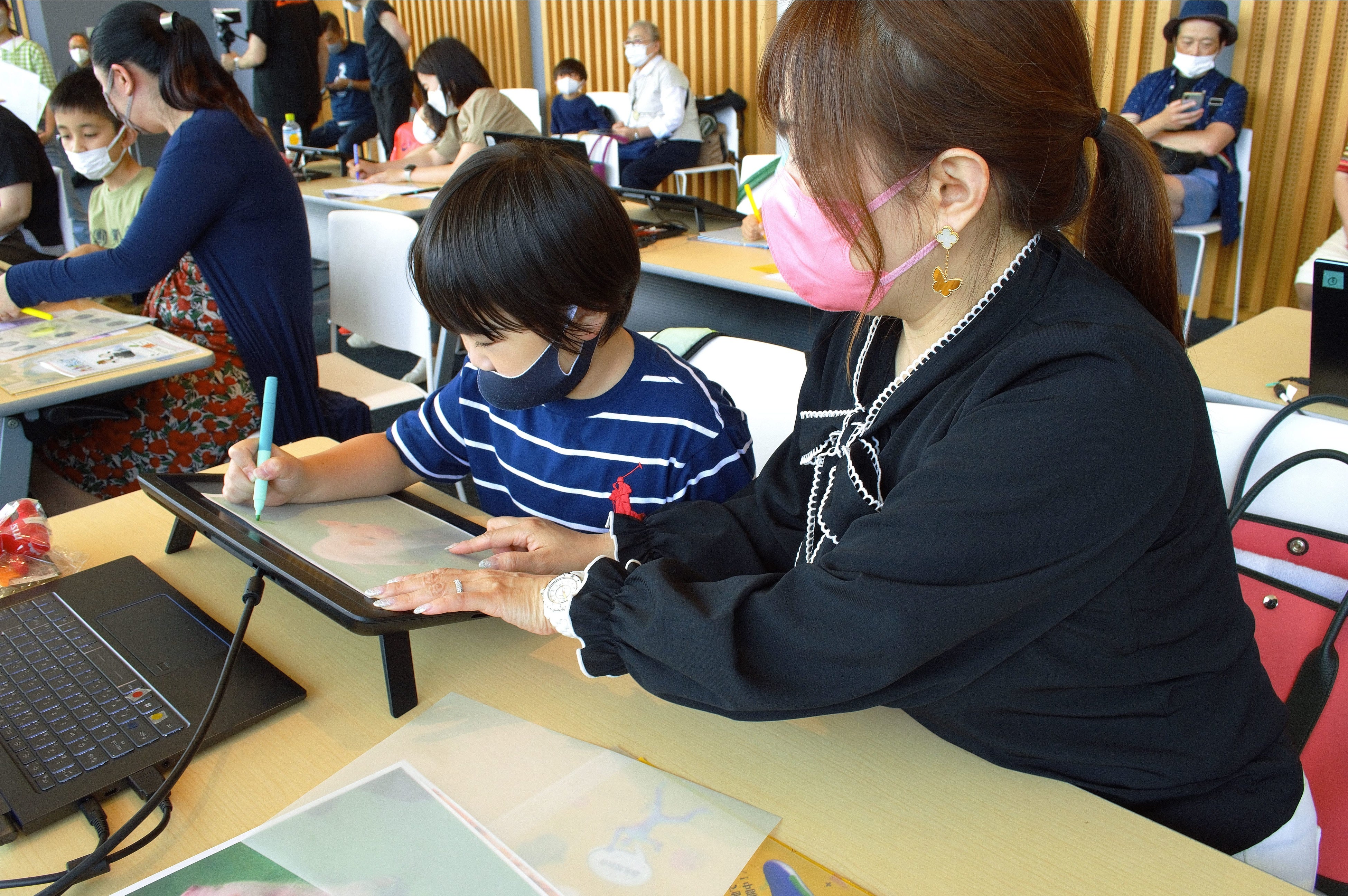 イベントレポート みらいのおねんど特別授業 親子で学ぶ 動態デザインx3dcg制作 3dを活用したsteam教育でa Art を育む 株式会社sonosakiのプレスリリース