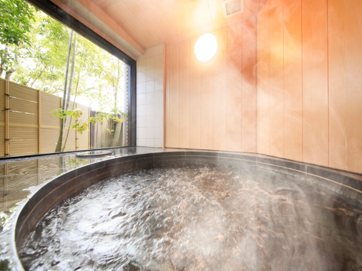 大浴場で疲れを癒して