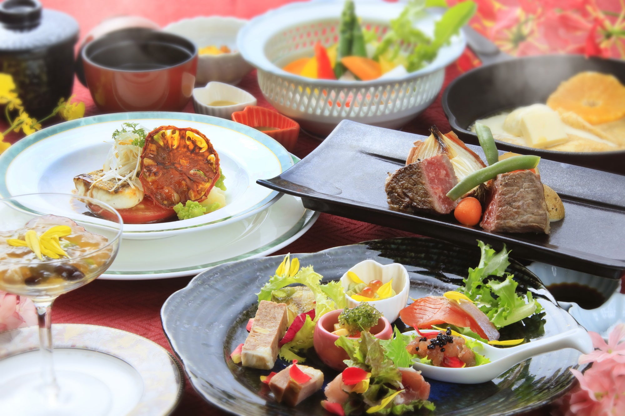 大分の旬の素材を活かした和洋コース料理※イメージ(別府風雅)