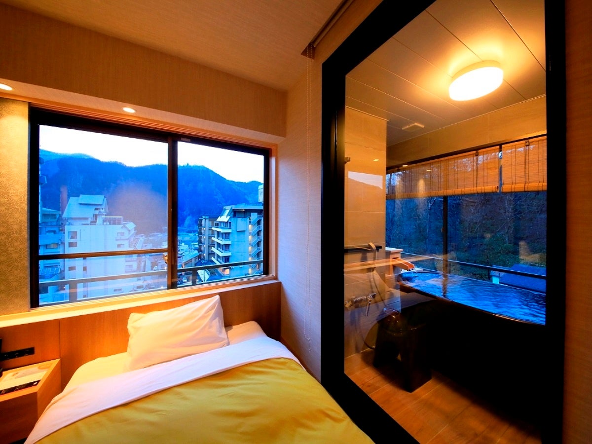 温泉展望風呂付客室(鳴子風雅)