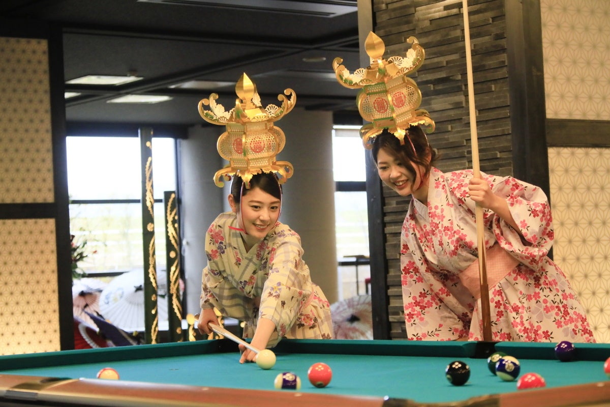 ビリヤードで思いで作り