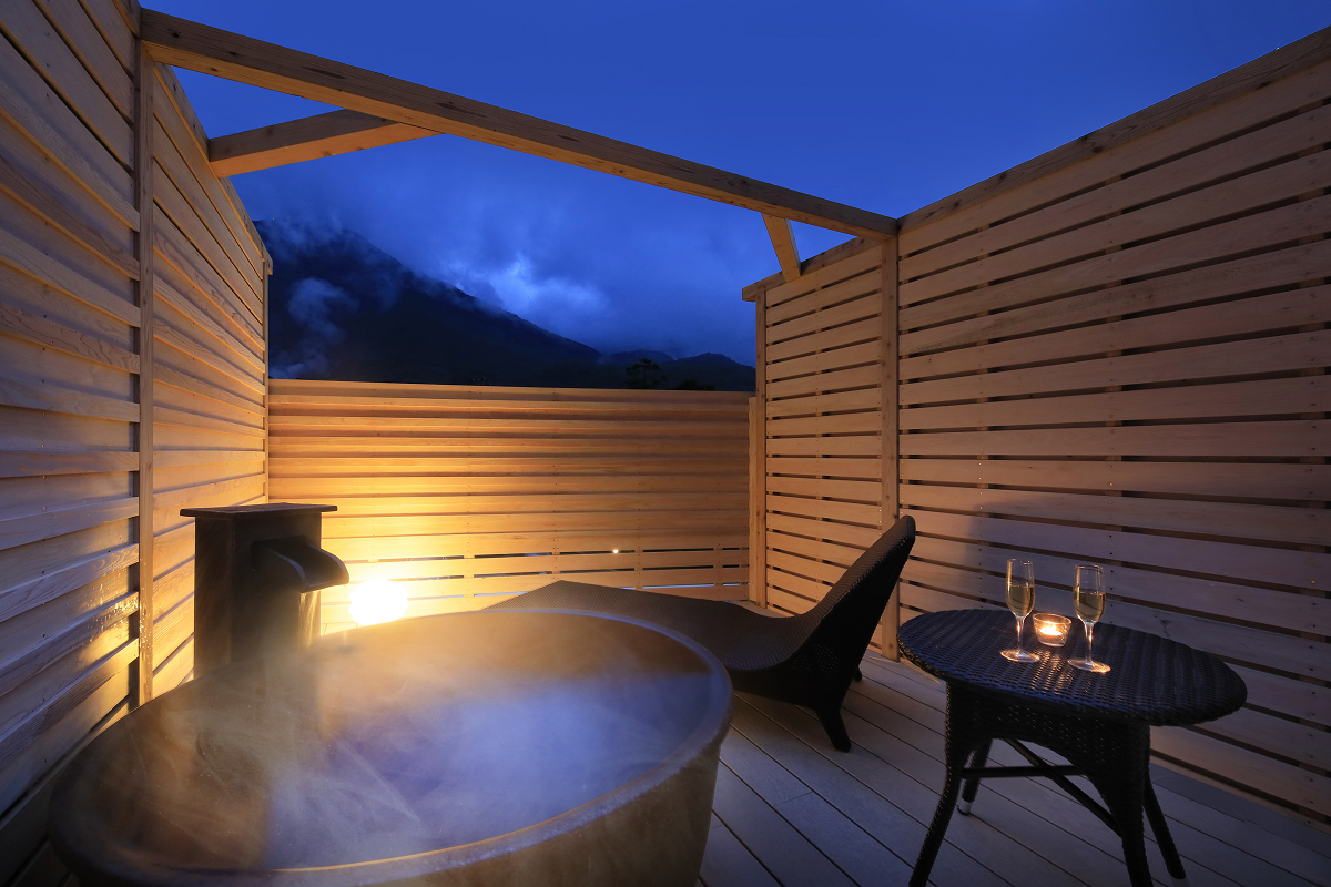 別府風雅　鶴見岳望む無料温泉貸切露天