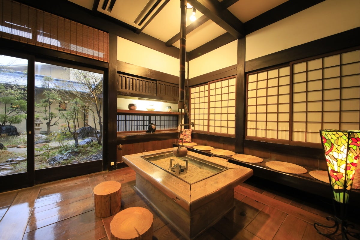 【皆生風雅】囲炉裏のあるロビー