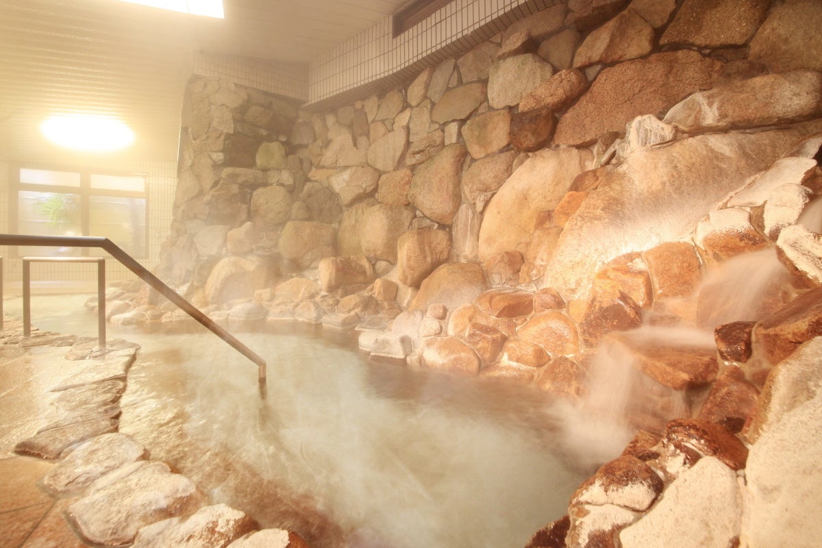 大浴場には岩風呂