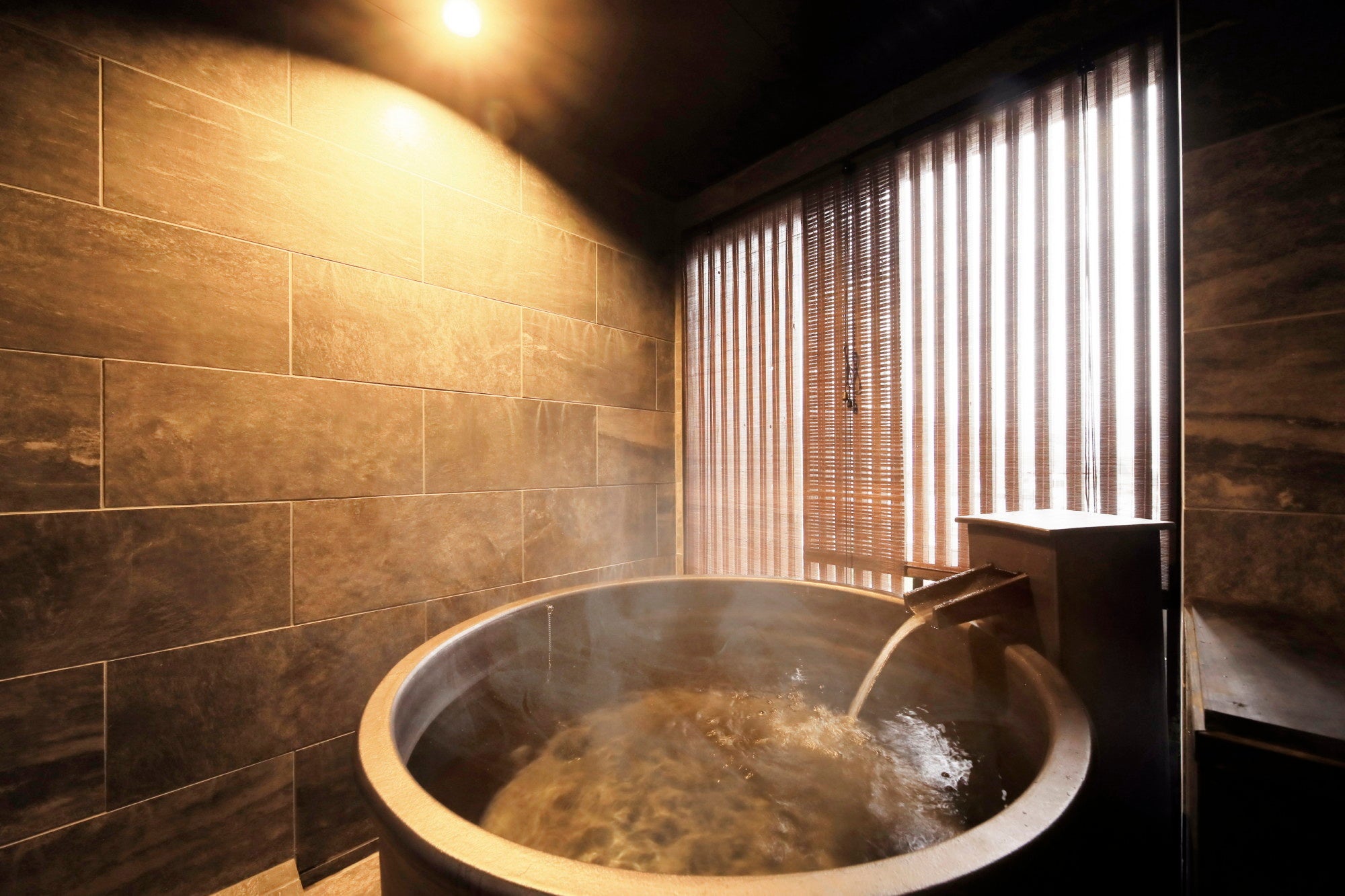 新設の半露天風呂付客室