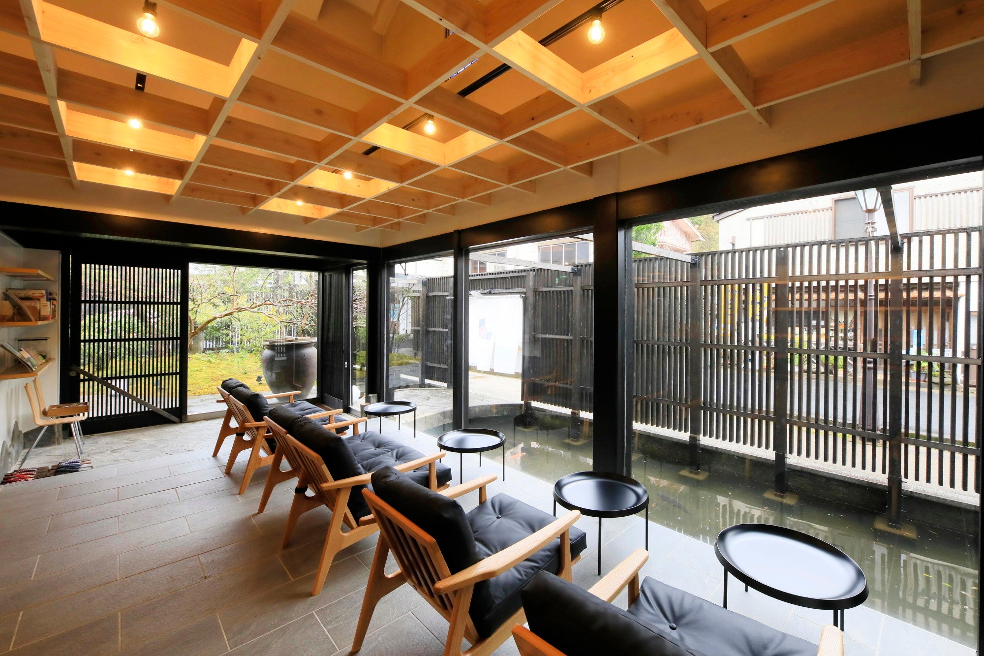 ロビーラウンジ