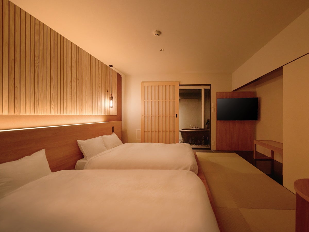 温泉半露天風呂付の客室（フォートリート草津）