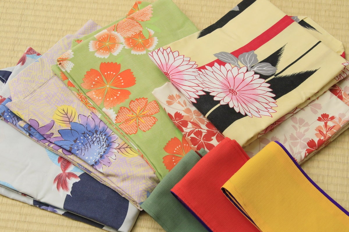 色浴衣をご用意しております