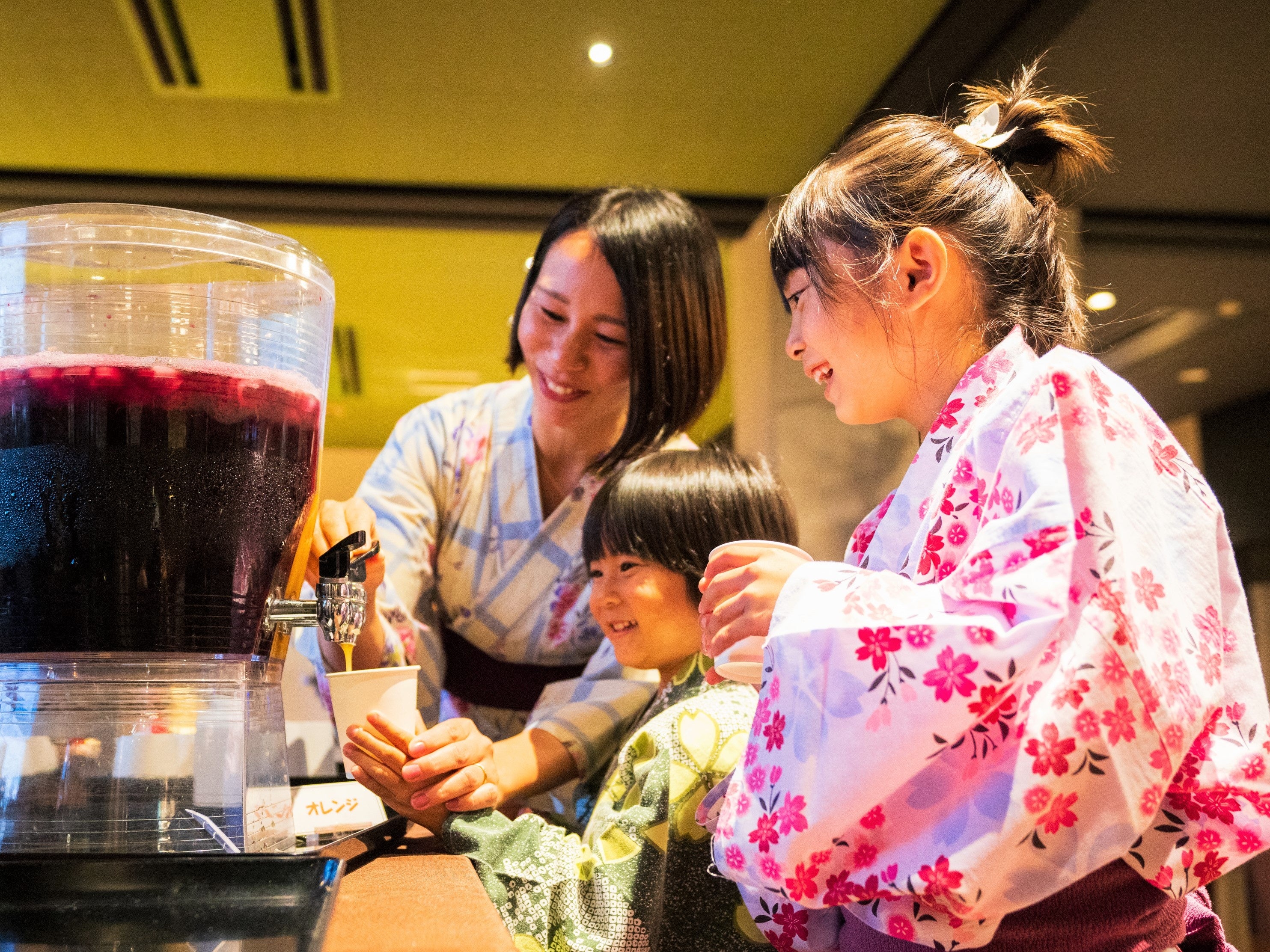 お子様もお愉しみいただけるようソフトドリンクもご用意しております