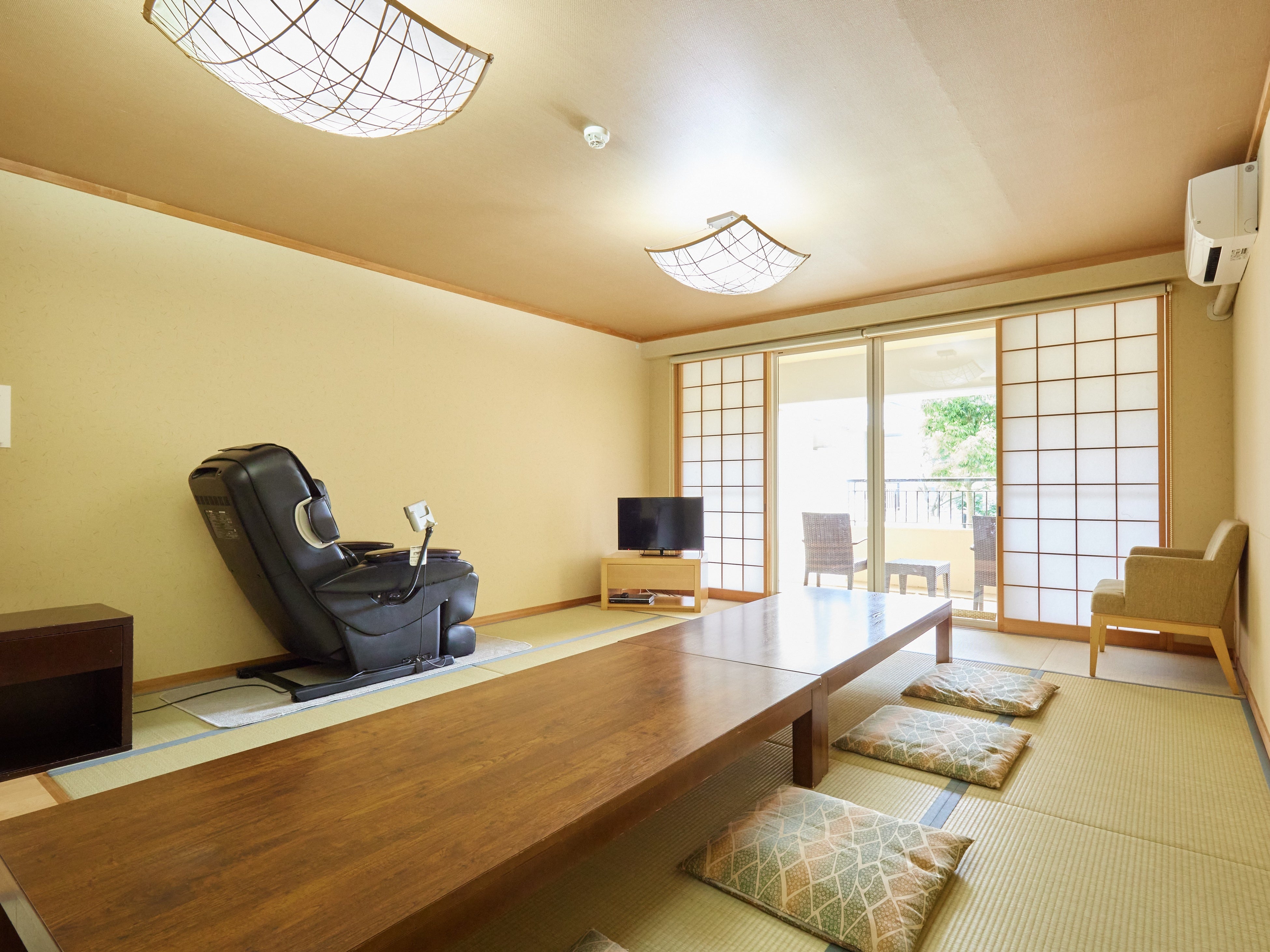 広々とした85㎡ 和洋室ファミリースイート