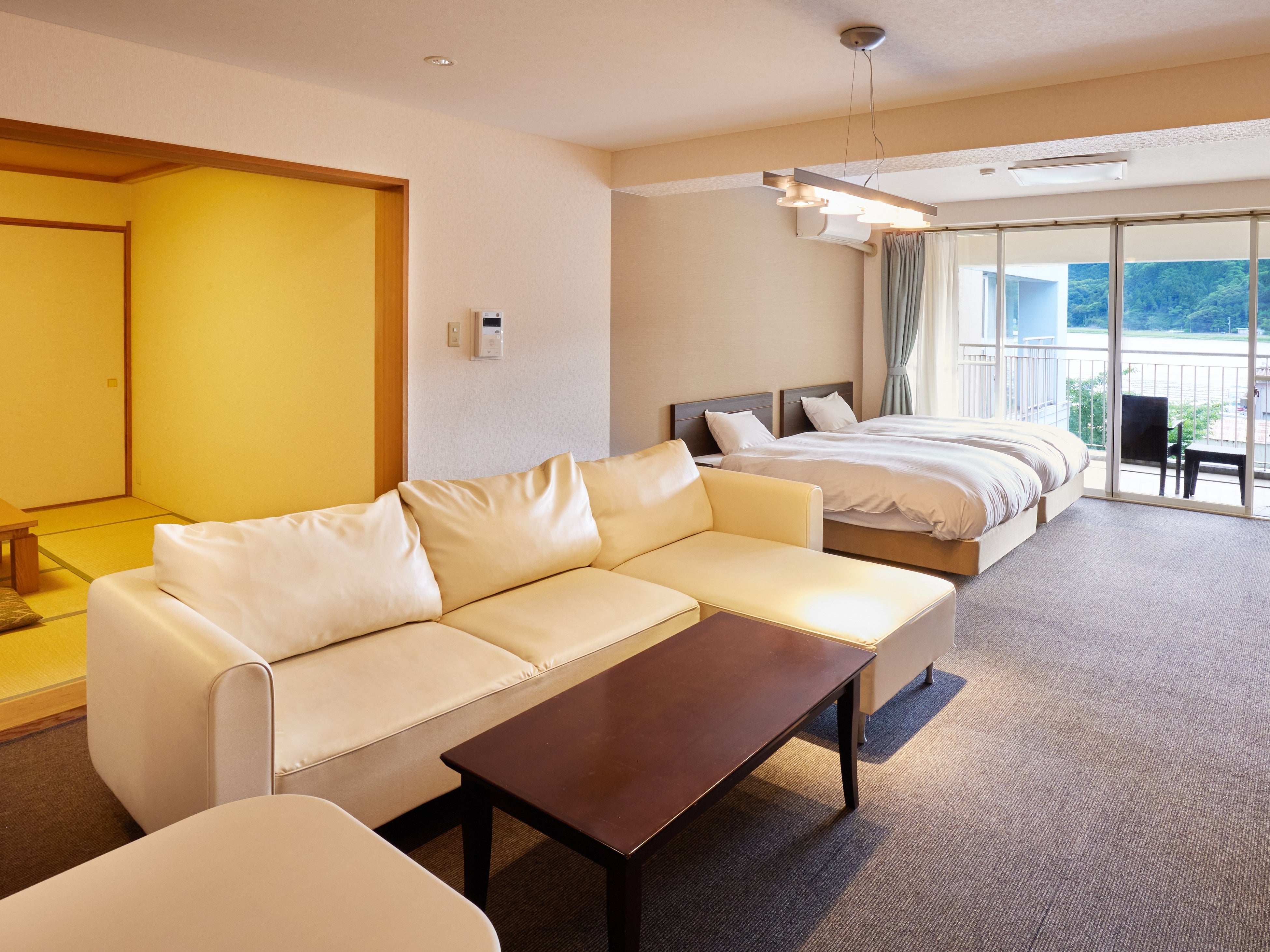 85㎡の広々とした和洋室スイート