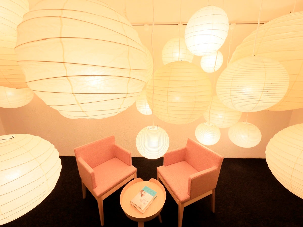 幻想的なAKARIライブラリー（メルヴェール箱根強羅）