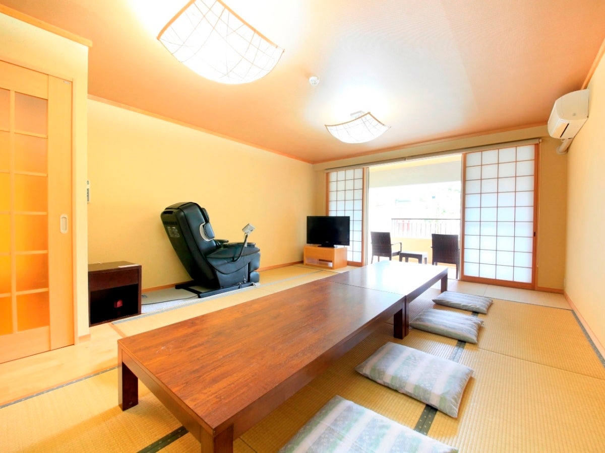 10名定員のお部屋もございます