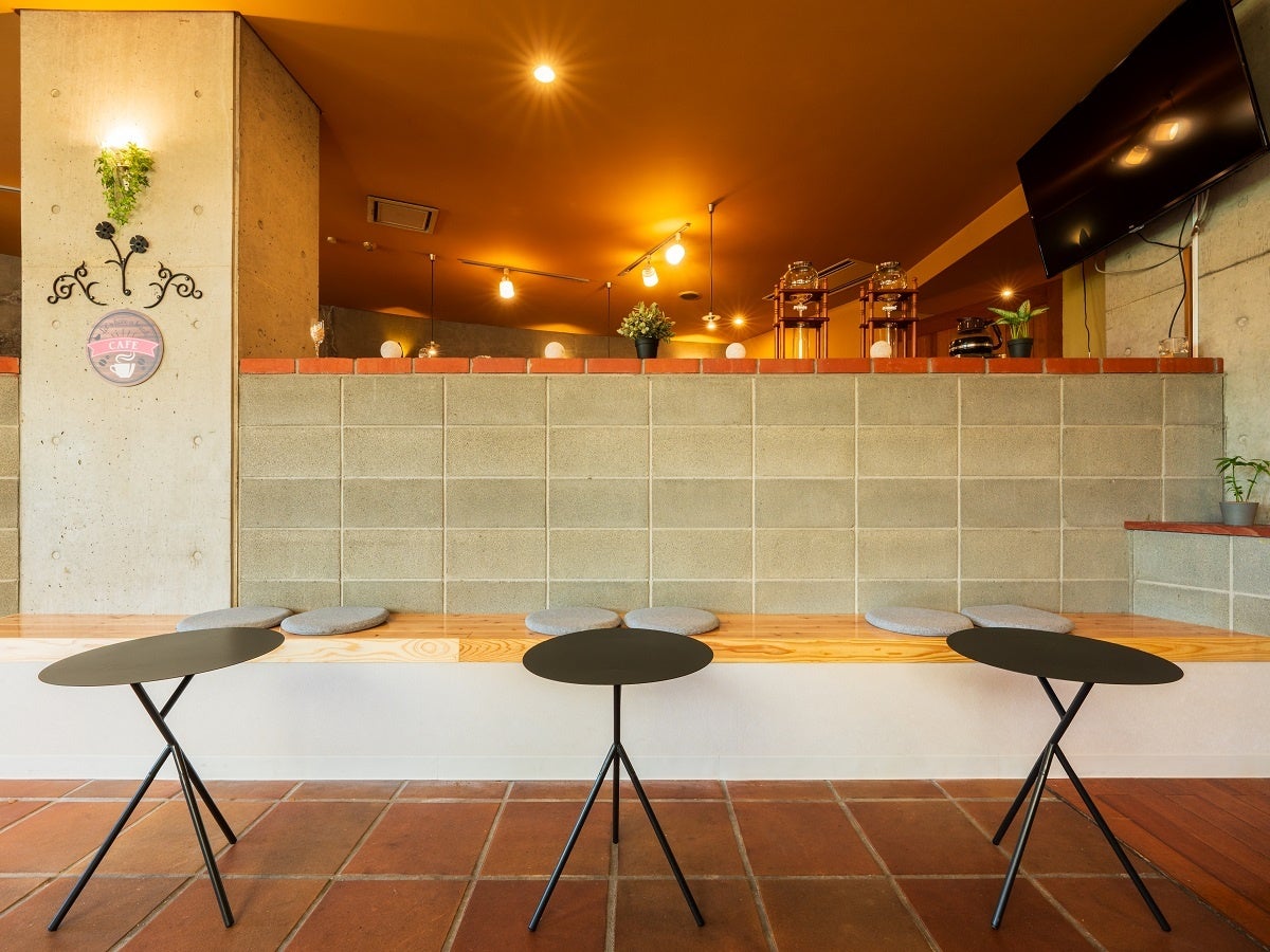 カフェラウンジ