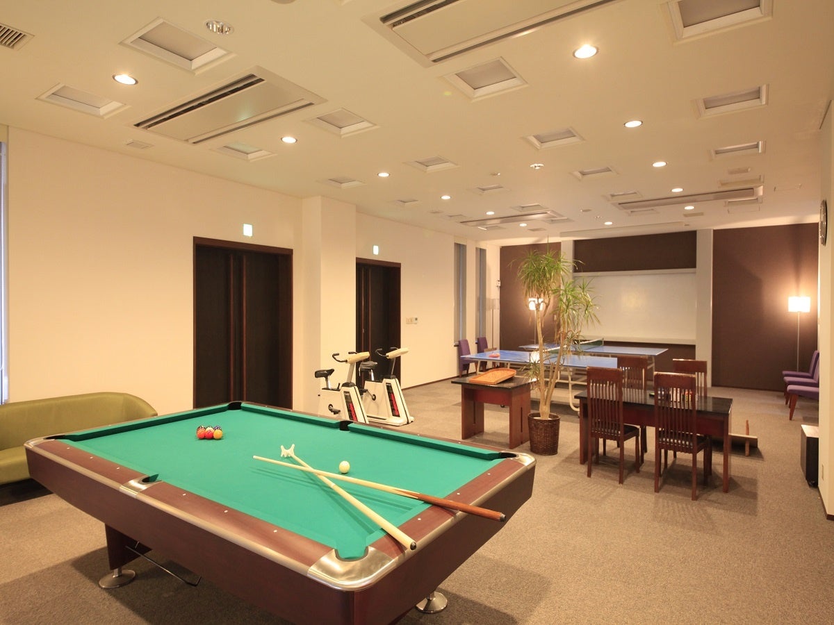 卓球やビリヤードが楽しめるプレイルーム