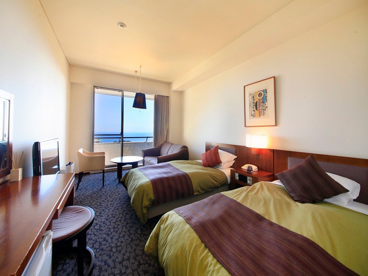 相模湾を一望できる洋室ツイン
