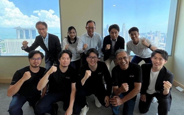 下段中央：ICMG Ventures代表取締役 舩橋元 及びICMG India, Singapore, Japan投資チームメンバー （ICMG Singaporeオフィスにて）