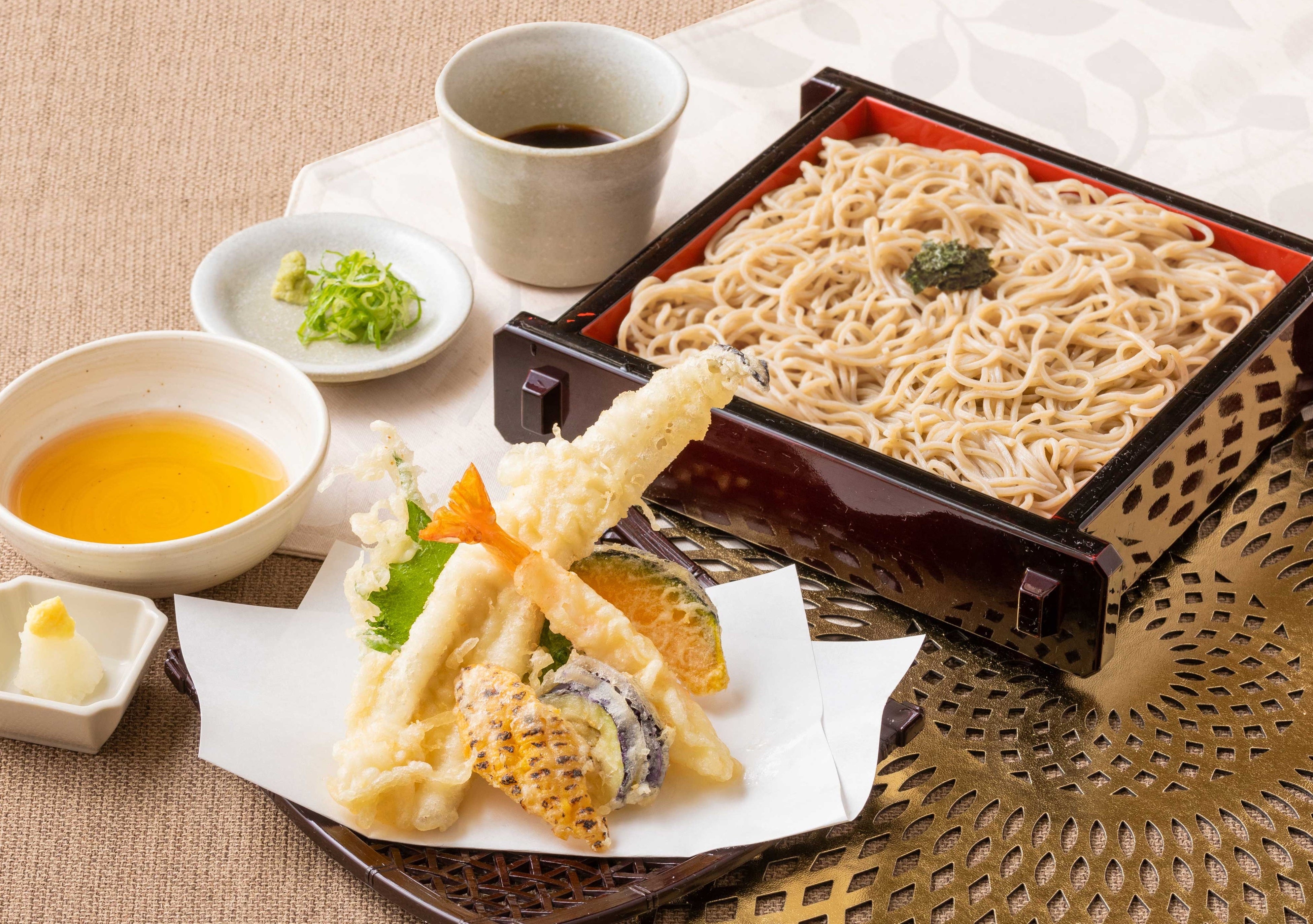食人族 てんこ盛り食人愛好家盤('80伊)〈3枚組〉 食人族 てんこ盛り食人愛好家盤('80伊)〈3枚組〉 The result