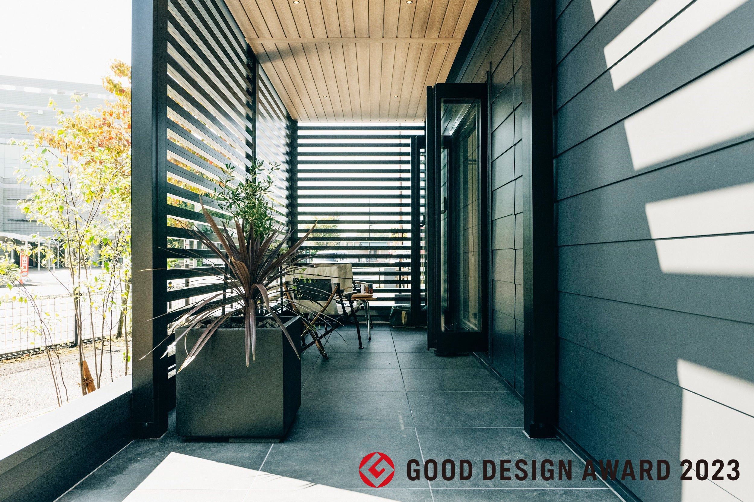 内と外のつながりを持たせたテラスは住空間を広げ、より多様な暮らしを可能とする。