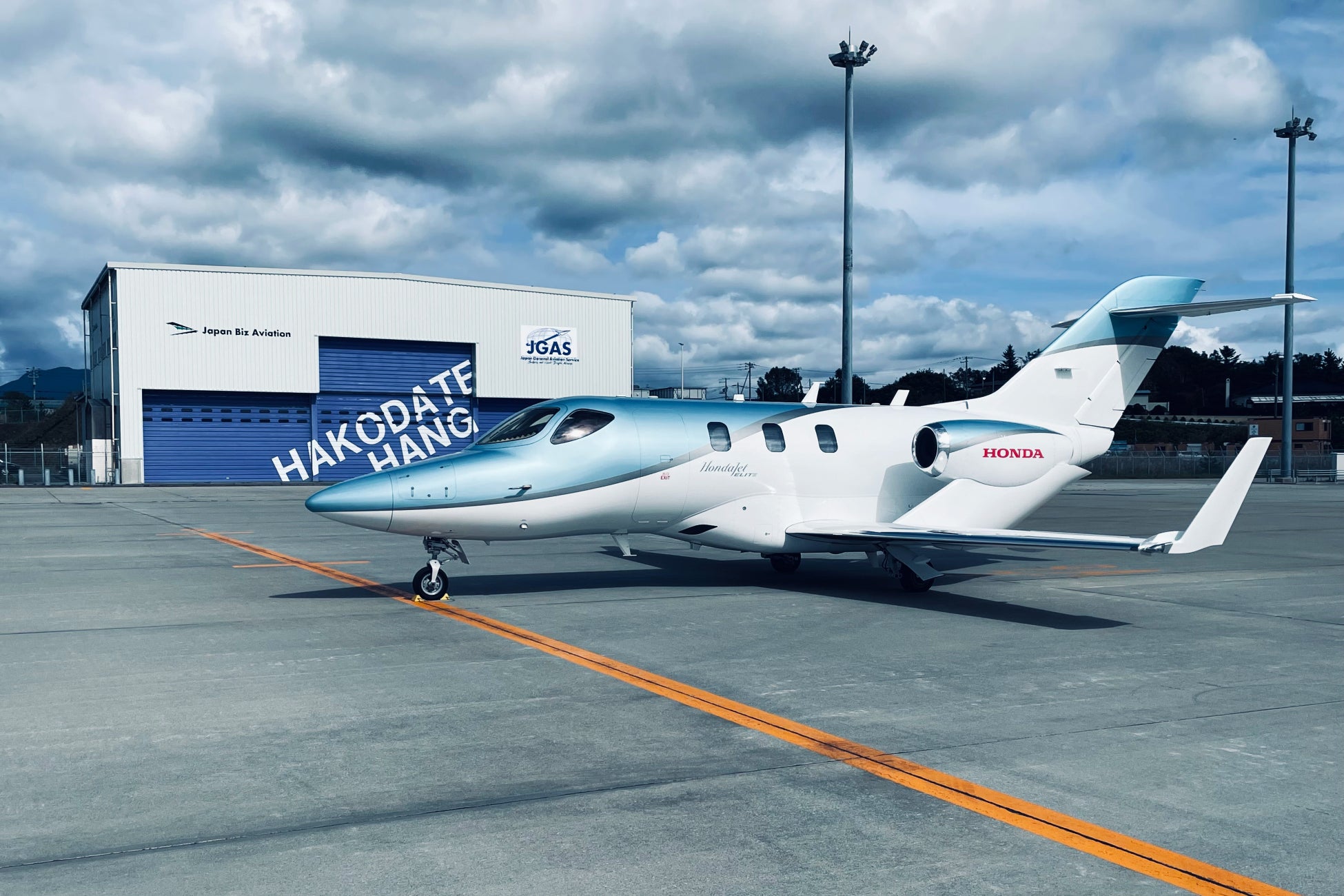 JBZ函館格納庫とHondaJet