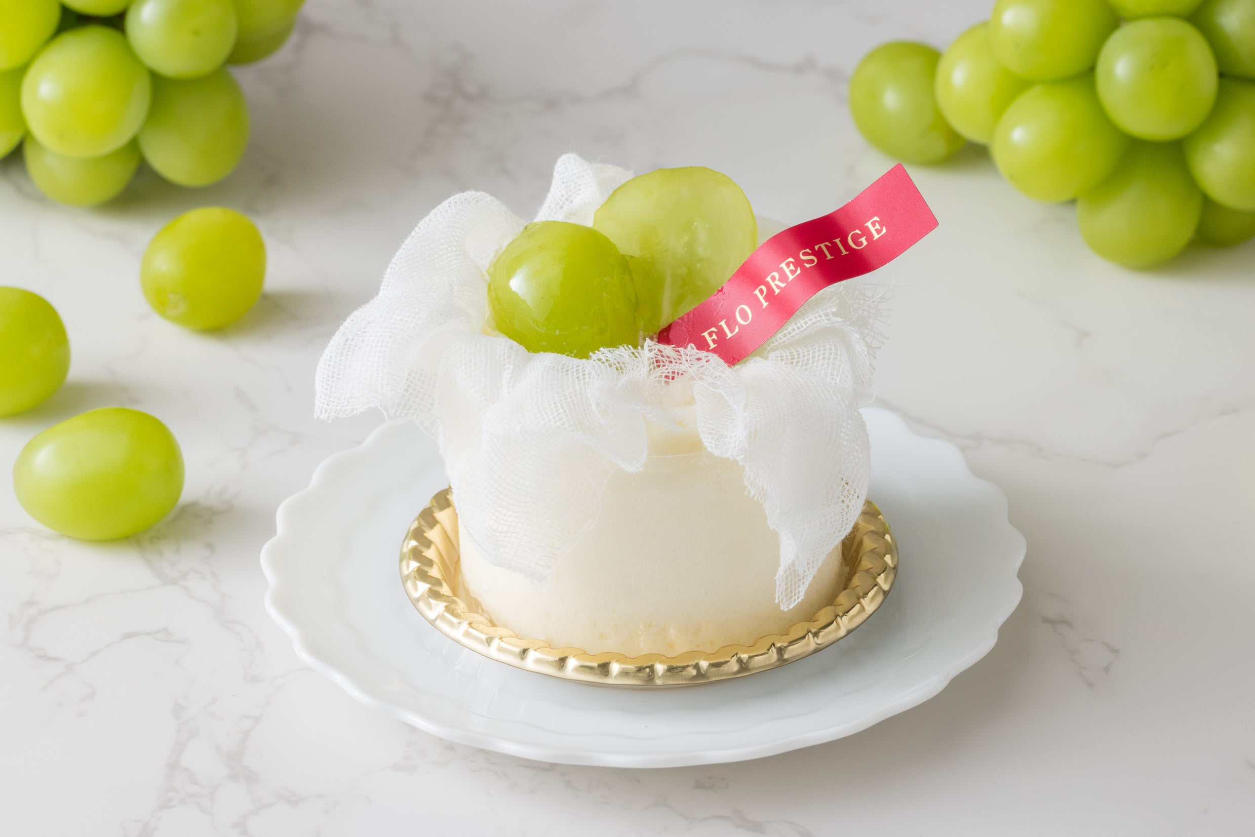 シャインマスカットのレアチーズケーキ＜クレームダンジュ＞