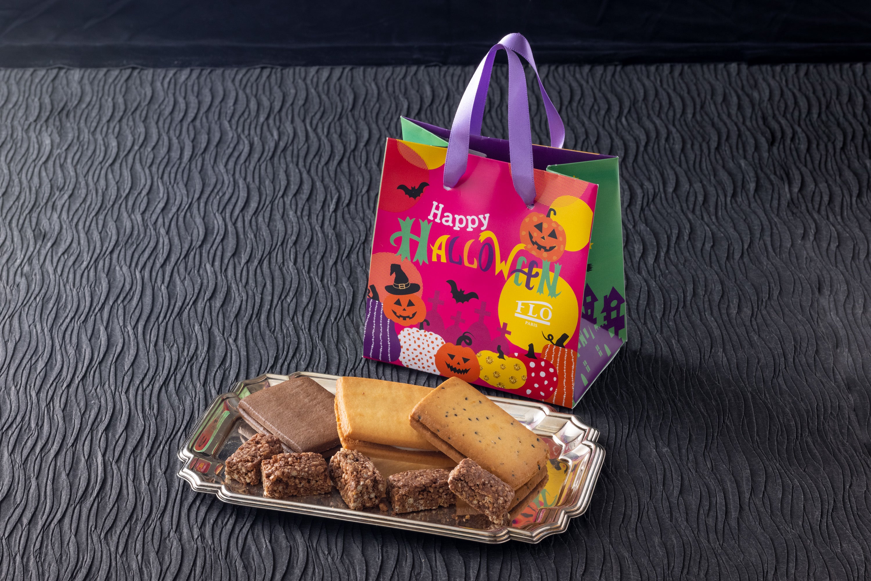 クランチチョコ 5個、レーズンサンド、セサミサンド、ココアサンド 各1個入