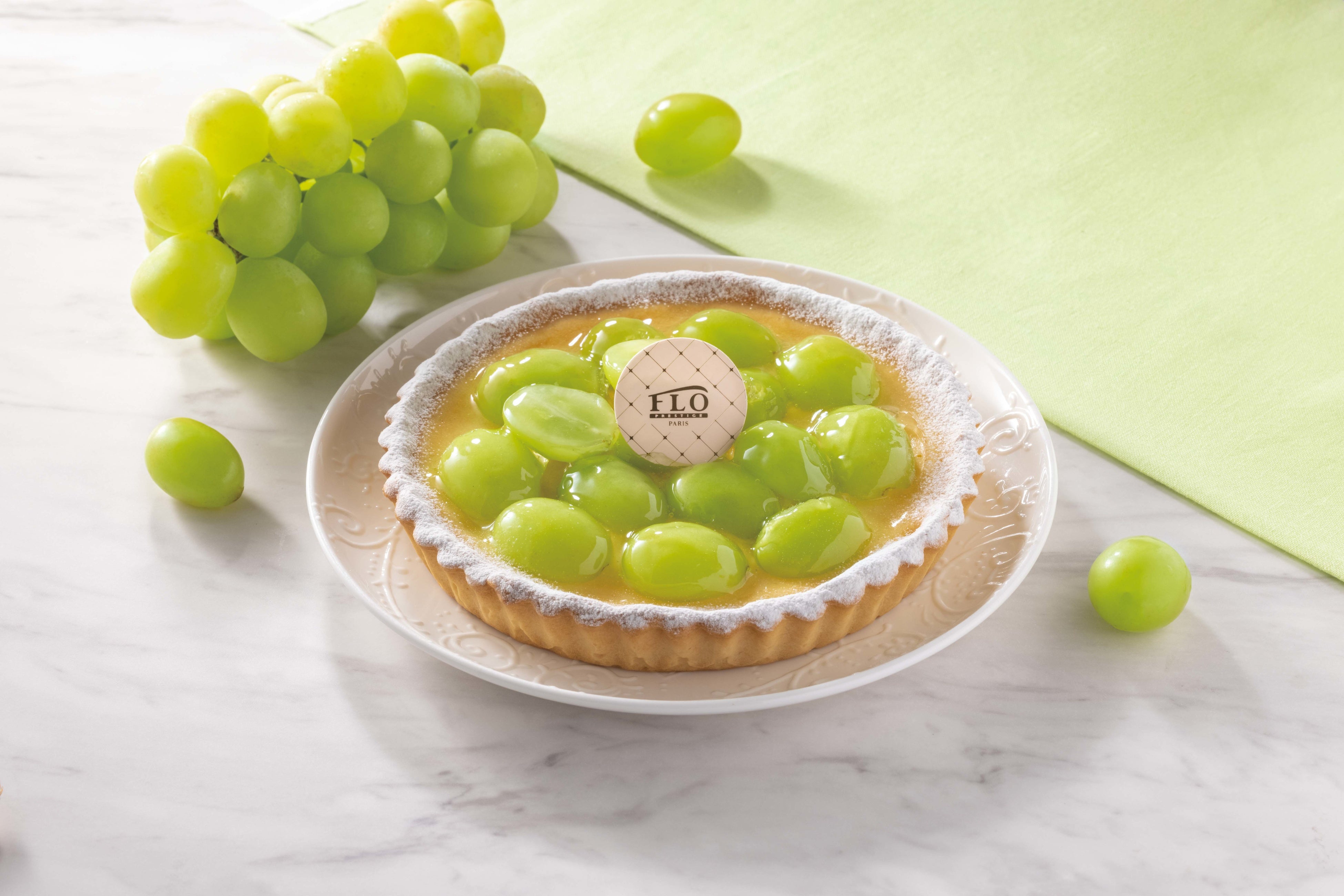 10月FLOの日　シャインマスカットのチーズタルト