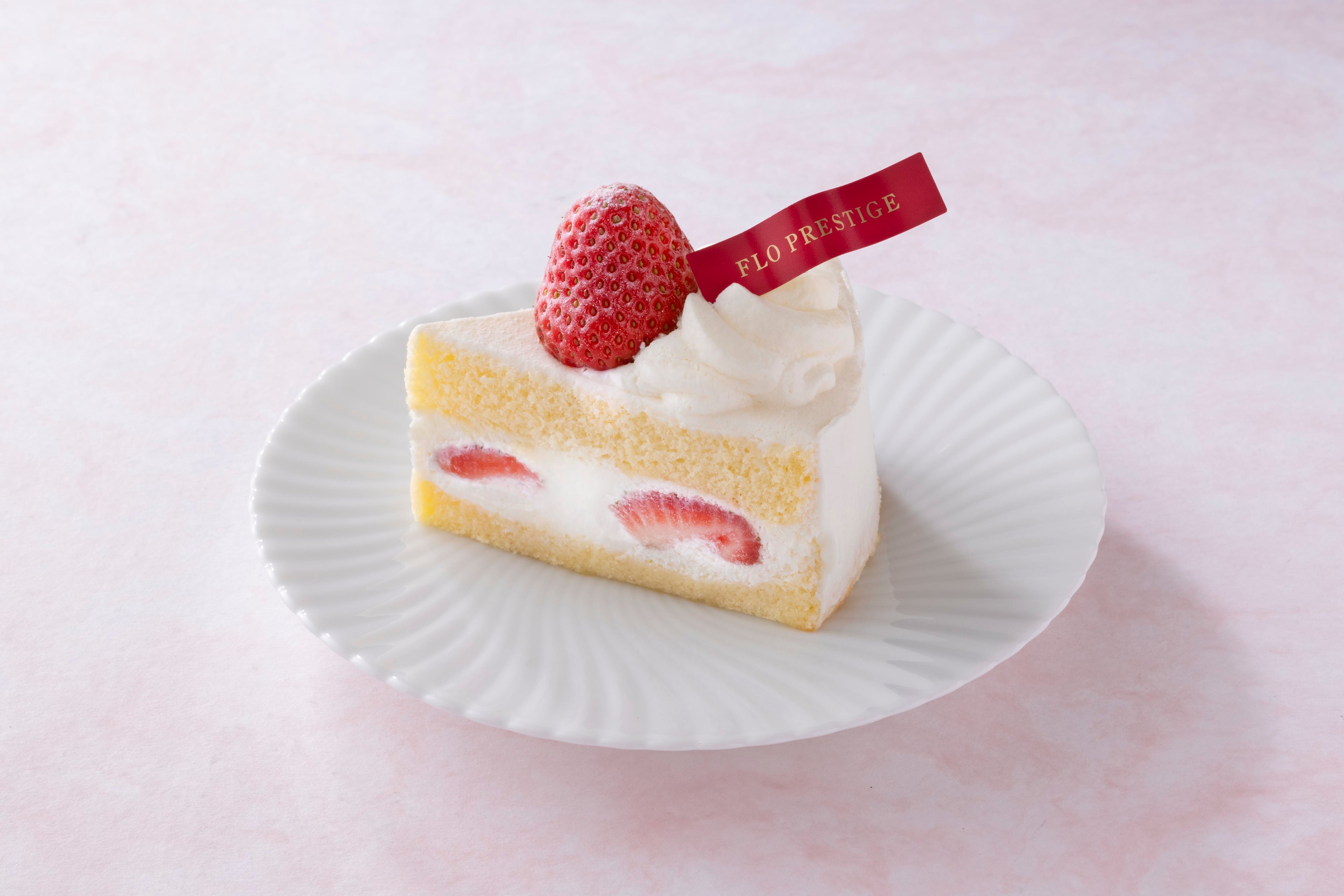 苺のショートケーキカット