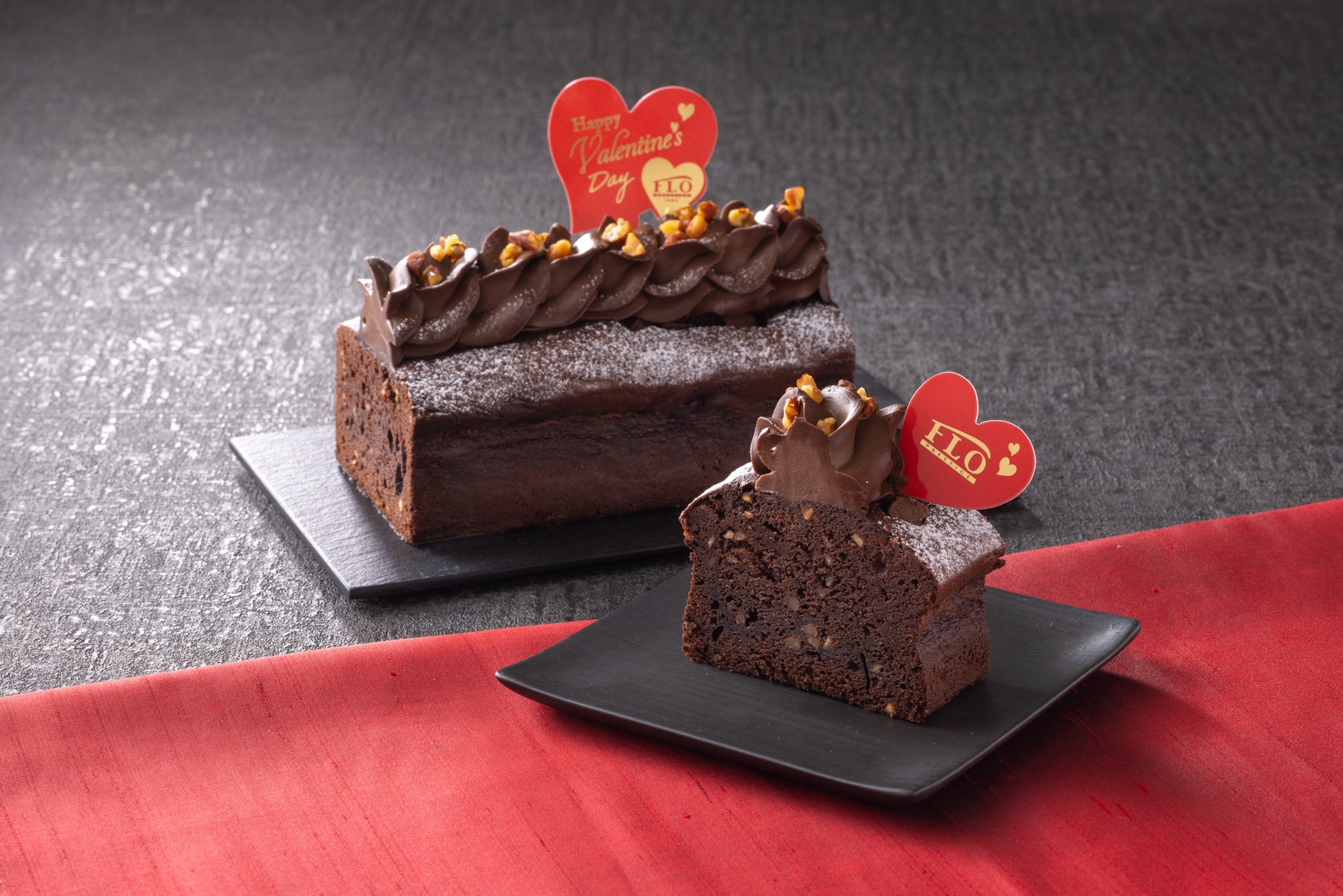 ※画像のピックはバレンタイン時期限定ピックです(通常期はカールピック)