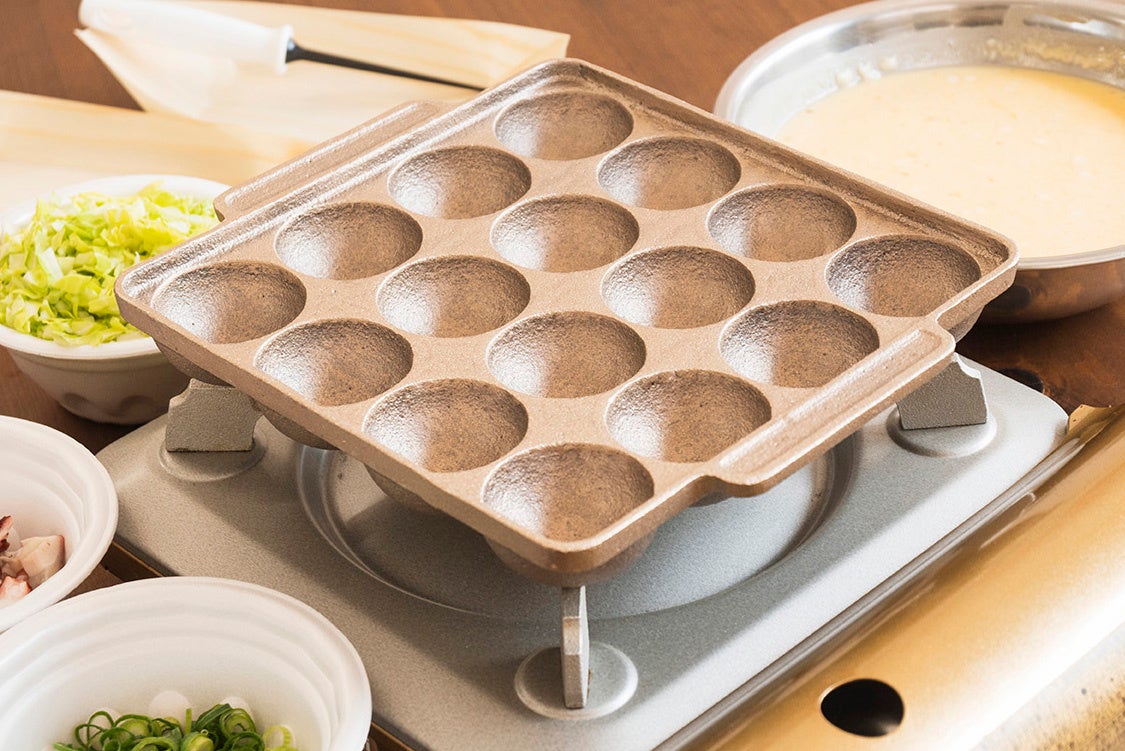 カリッ ふわっ これ一台で専門店の味 四隅まで焼ける究極の銅合金製たこ焼き器 銅合金鋳物製たこ焼き器takotto 8月26日新発売 有限会社日向キャスティングのプレスリリース カリッ ふわっ これ一台で専門店の味 四隅まで焼ける究極の銅合金製たこ焼き器 銅合金鋳物製たこ焼き器takotto 8月26日新発売 有限会社日向キャスティングのプレスリリース