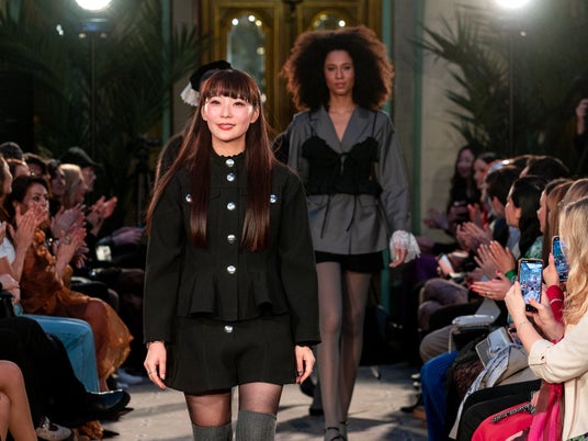 国内最大級のライブコマースチャンネル「ぞうねこちゃんねる」発 オリジナルレディースブランド「ASYMM(アシム)」パリコレ会期中開催の海外ファッション関係者が集まるファッションイベント出演 国内最大級のライブコマースチャンネル「ぞうねこちゃんねる」発 オリジナルレディースブランド「ASYMM(アシム)」パリコレ会期中開催の海外ファッション関係者が集まるファッションイベント出演