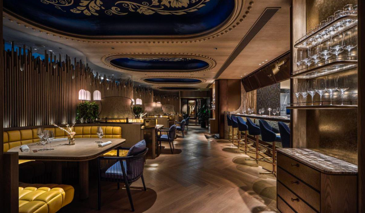  Italian Silhouette のダイニングルーム. Image credit AB Concept