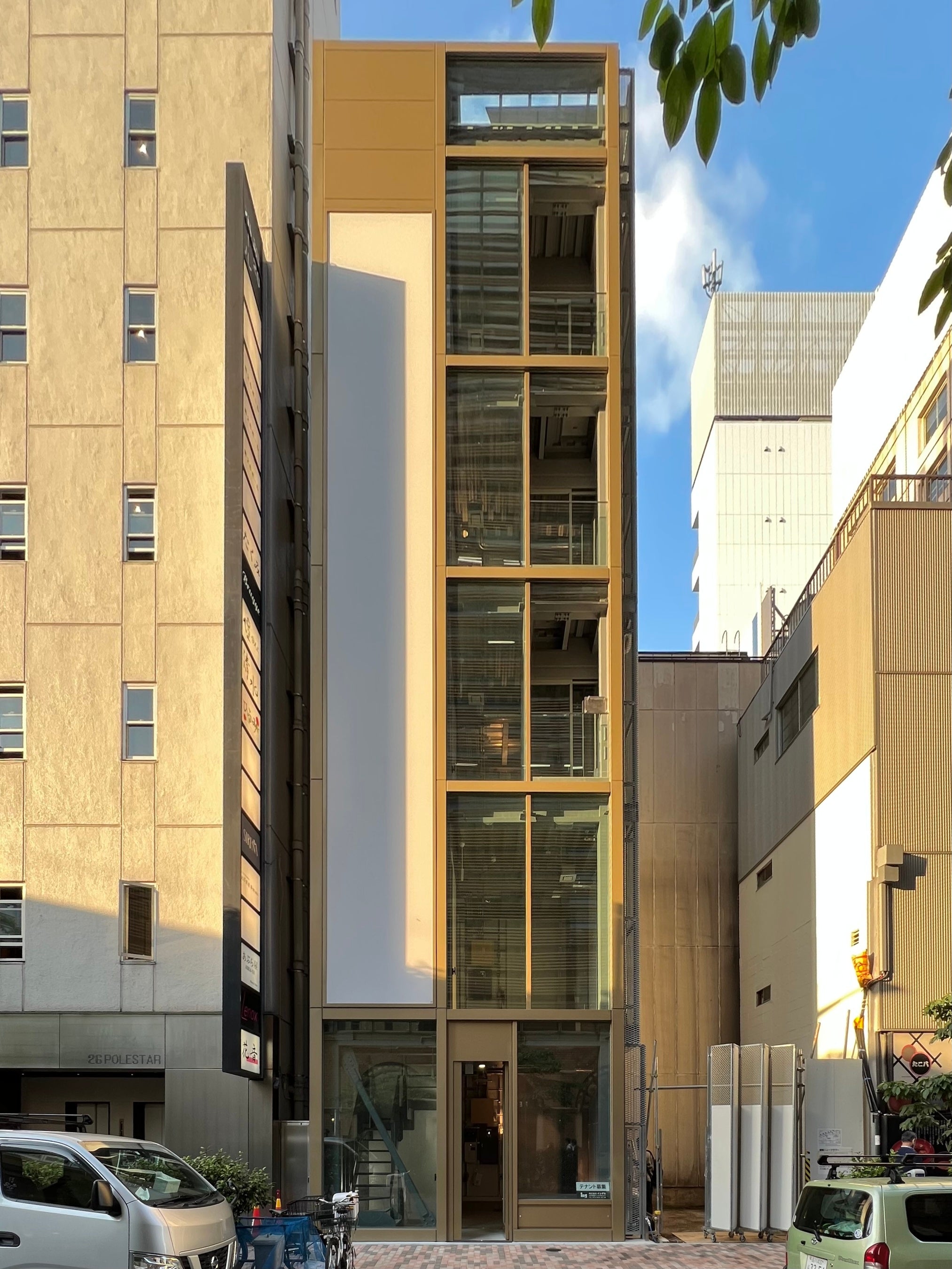 銀座の小さなビル