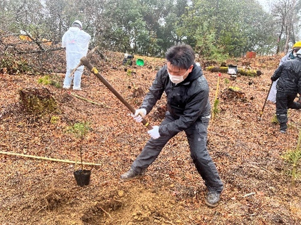 2022年1月　アカマツ林を植樹