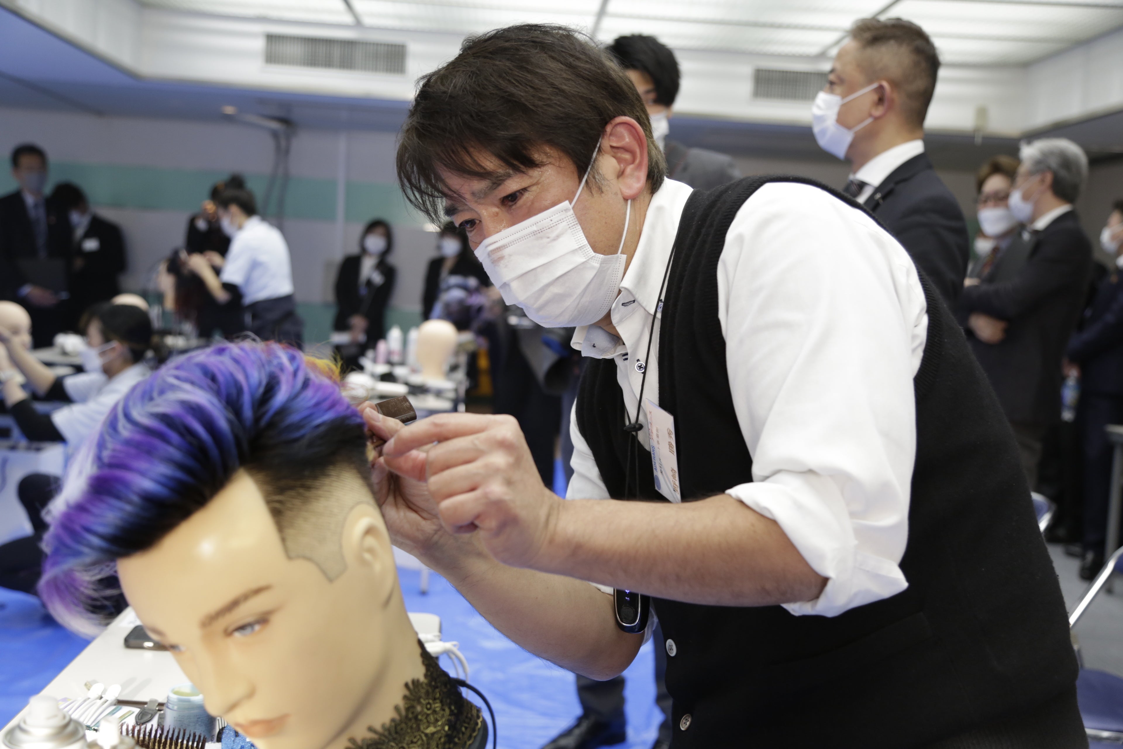 美材ルート事業部　野崎 勝秀