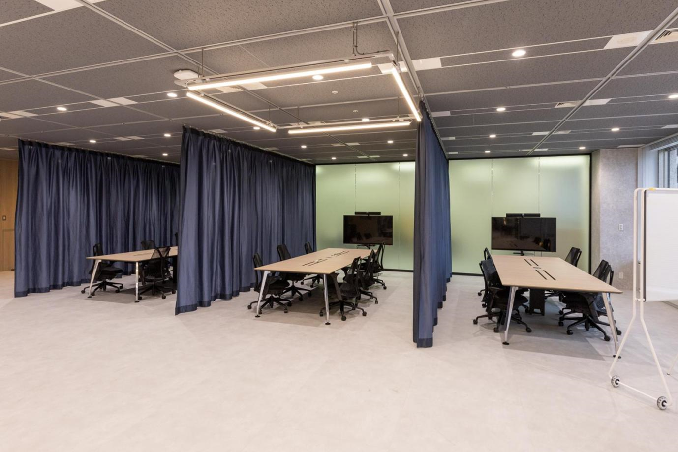 【コワーキングスペース】ソフトウェア等を利用してイメージを具現化