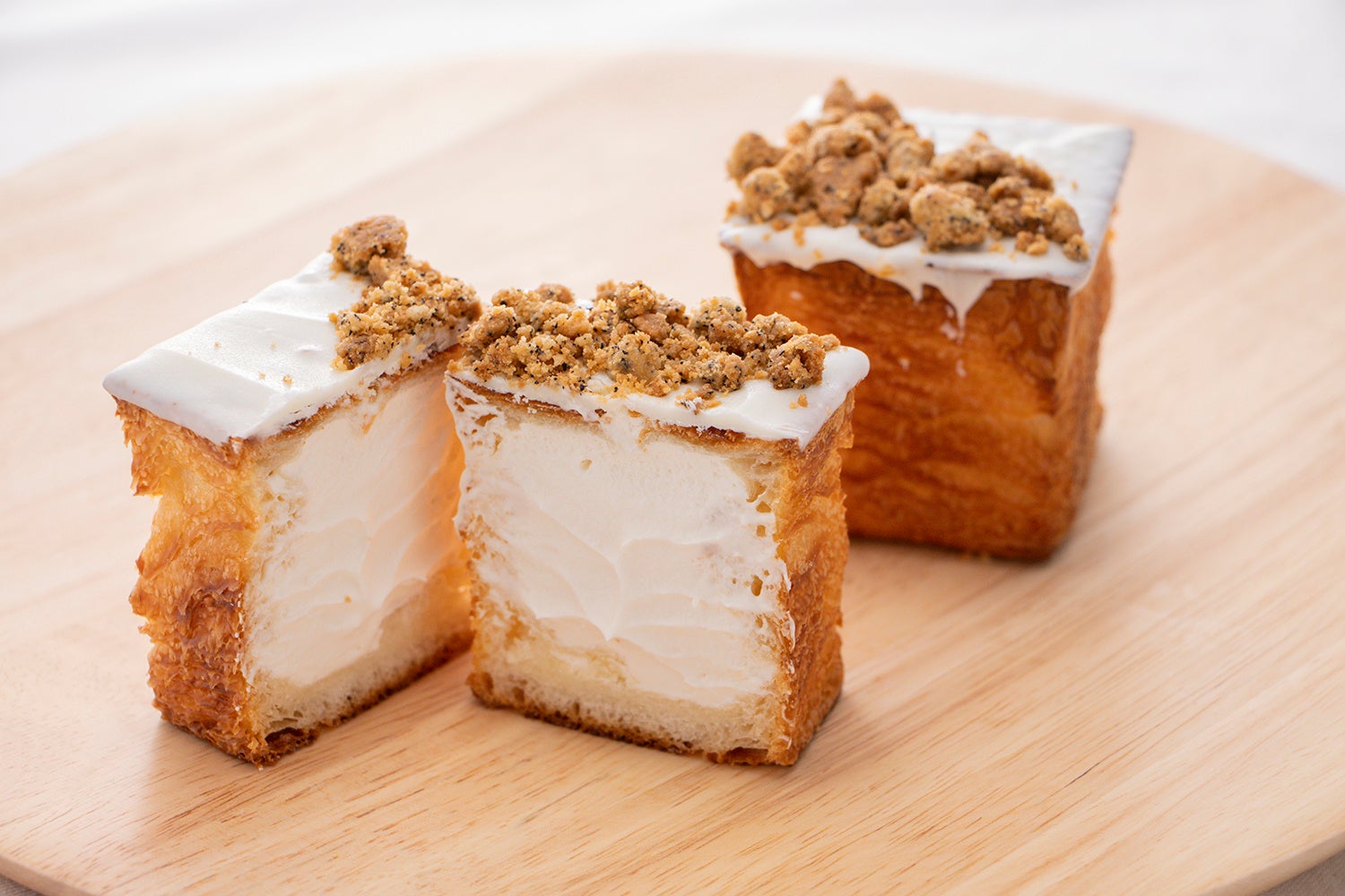 しあわせあふれる紅茶キューブクロワッサン